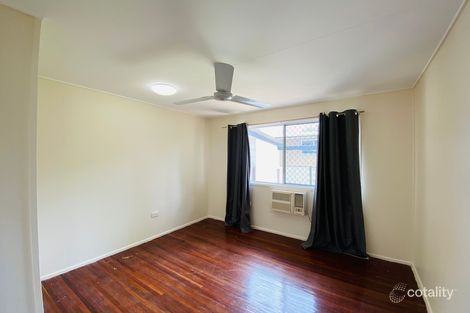 Property photo of 16 Hannah Crescent Dysart QLD 4745