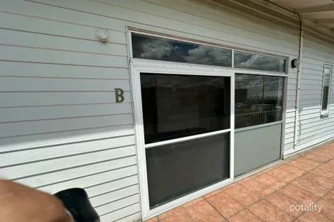 1 Clinton St, Coopers Plains, QLD 4108