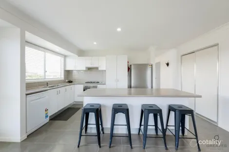 Property photo of 92 Foster Drive Bundaberg North QLD 4670