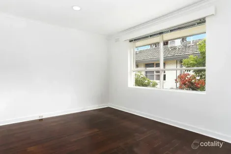 Property photo of 12/37 Grice Crescent Essendon VIC 3040