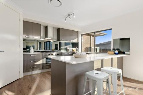 Property photo of 16 Rainbird Drive Stream Hill NSW 2526