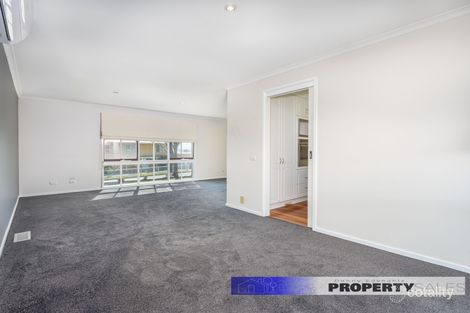Property photo of 32 Scorpio Drive Moe VIC 3825