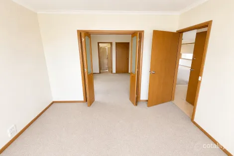 Property photo of 13 Collins Street Essendon VIC 3040