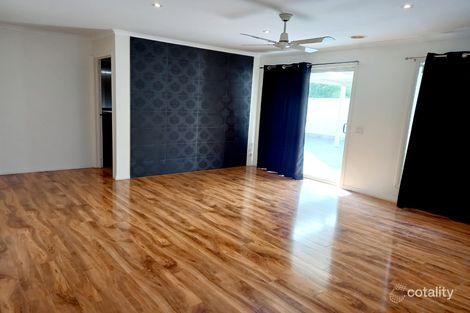 Property photo of 5 Ozzimo Drive Hillside VIC 3037