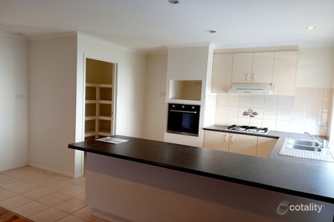 Property photo of 5 Ozzimo Drive Hillside VIC 3037