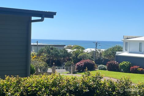 8 Lindsay St, Alexandra Headland, QLD 4572