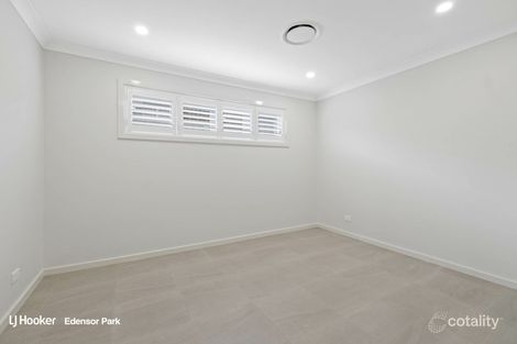 Property photo of 5 Leppington House Drive Denham Court NSW 2565