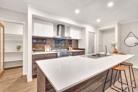 Property photo of 15 Mangrove Way Craigieburn VIC 3064