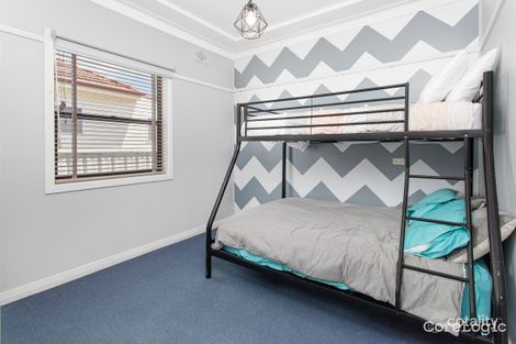 Property photo of 324 Northcliffe Drive Lake Heights NSW 2502