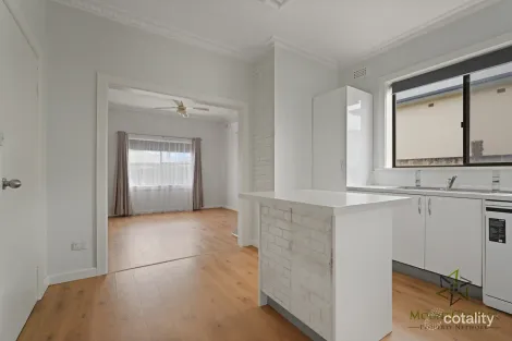 Property photo of 28 Acacia Street Mount Gambier SA 5290