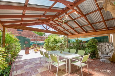 14 Sutherland Cl N, Guildford, WA 6055