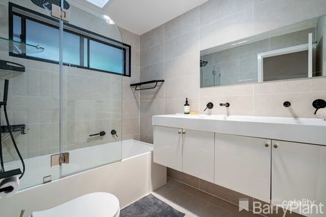 Property photo of 41 Holmbury Boulevard Mulgrave VIC 3170