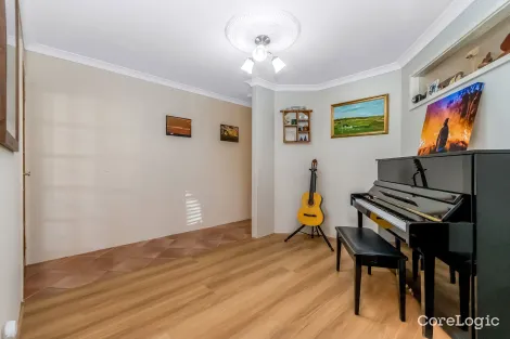 Property photo of 9 Castleton Way Canning Vale WA 6155