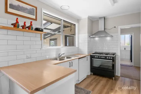 Property photo of 4 McCormack Crescent Seymour VIC 3660