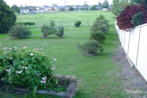 Property photo of 2 Ardersier Drive Singleton NSW 2330
