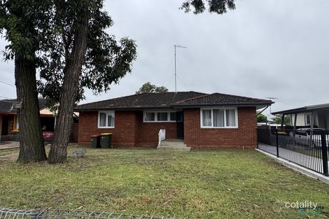 9 Lingayen Ave, Lethbridge Park, NSW 2770