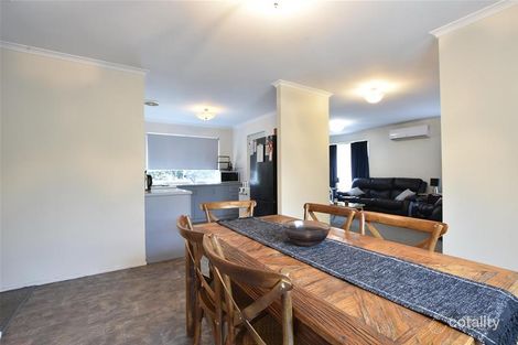 14 Admiralty Cres, Seaford Rise, SA 5169