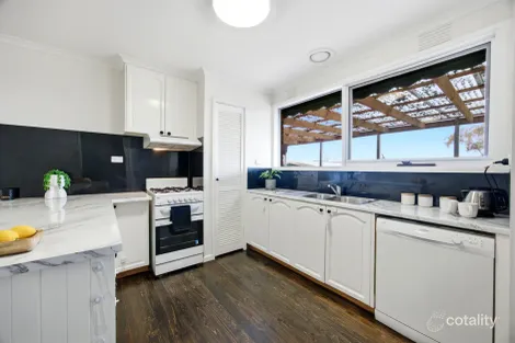 Property photo of 187 Hayrick Lane Mooroolbark VIC 3138