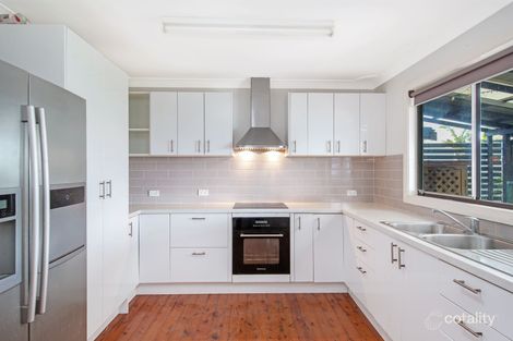 25 Kathleen White Cres, Killarney Vale, NSW 2261