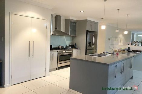 Property photo of 3 Terraldon Circuit Gumdale QLD 4154