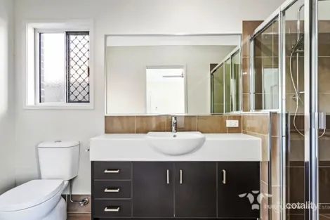 Property photo of 69 Dubai Circuit Spring Mountain QLD 4300