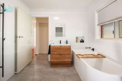 Property photo of 26 Azure Drive West Wodonga VIC 3690