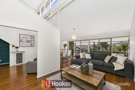 Property photo of 72 Barnet Close Phillip ACT 2606