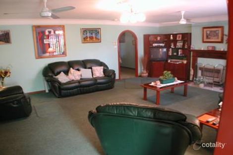 Property photo of 3 Naroo Avenue Summerland Point NSW 2259