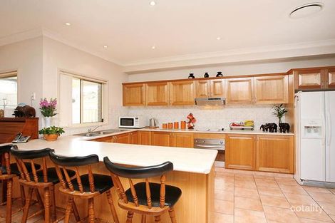 Property photo of 14 Perina Close Casula NSW 2170
