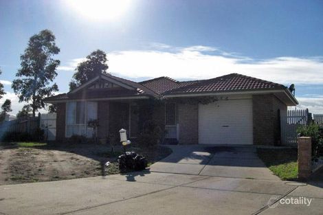 6 Hayfield Ct, Sydenham, VIC 3037