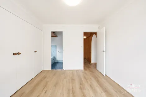 Property photo of 16 Darrell Place Oakhurst NSW 2761