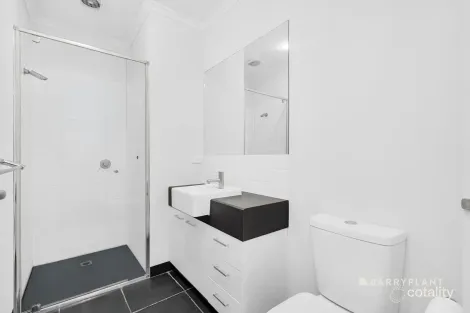 Property photo of 6 Olsen Walk Mill Park VIC 3082