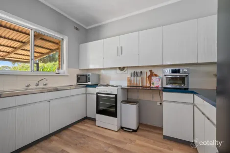 Property photo of 23 Killarney Street Lamington WA 6430