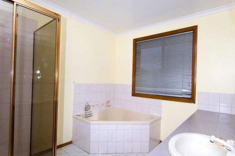 Property photo of 11 Nicholson Crescent Meadow Heights VIC 3048