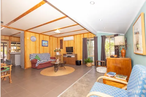 Property photo of 1 Douro Close Cervantes WA 6511