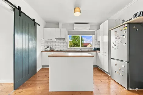 Property photo of 18 Bernard Avenue Traralgon VIC 3844