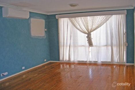 Property photo of 31 Campbell Close Minto NSW 2566
