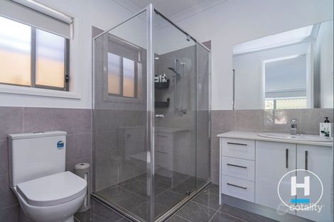 Property photo of 5 Booyong Street Craigieburn VIC 3064