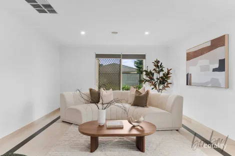 Property photo of 65 McKenzie Crescent Roxburgh Park VIC 3064