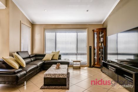 Property photo of 16 Gillabin Place Plumpton NSW 2761