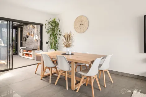 Property photo of 52 First Avenue Rosebud VIC 3939