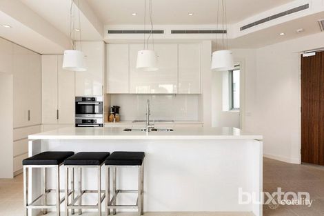 Property photo of 63/15 Beach Road Hampton VIC 3188