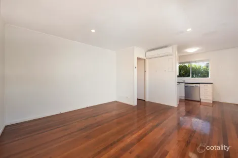 Property photo of 4/1206 Stanley Street East Coorparoo QLD 4151