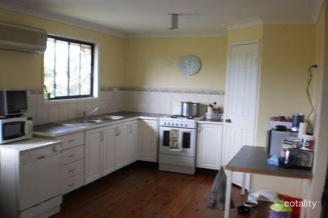 Property photo of 17 Kelmor Court Elimbah QLD 4516