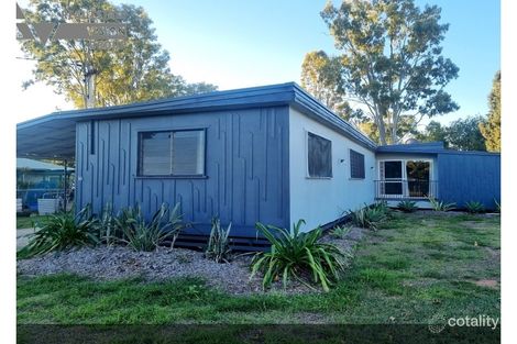 16 Creek St, Bluff, QLD 4702