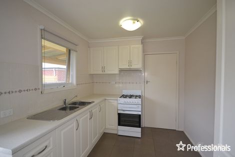 Property photo of 28 Dryden Concourse Mooroolbark VIC 3138