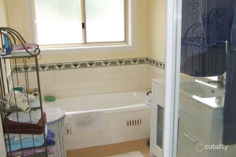 Property photo of 2/15 North Street Thirlmere NSW 2572