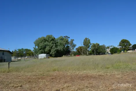 Property photo of 28 Thistle Street Blackall QLD 4472