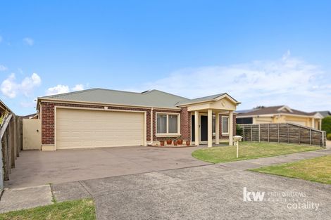 Property photo of 2 Giles Place Traralgon VIC 3844