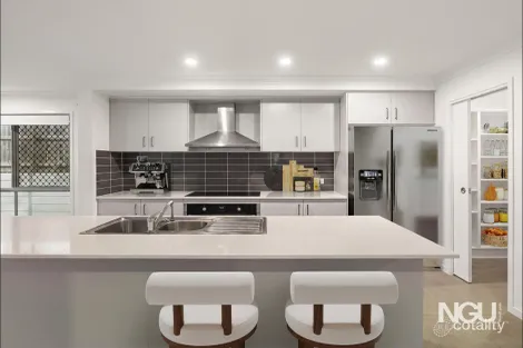 Property photo of 6 Islay Street Spring Mountain QLD 4300
